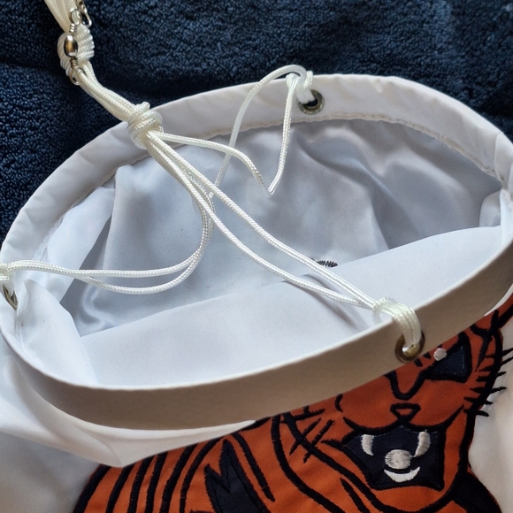 VINTAGE 1997 AUBURN TIGERS WIND SOCK/FLAG RARE! NWT - Picture 7 of 10